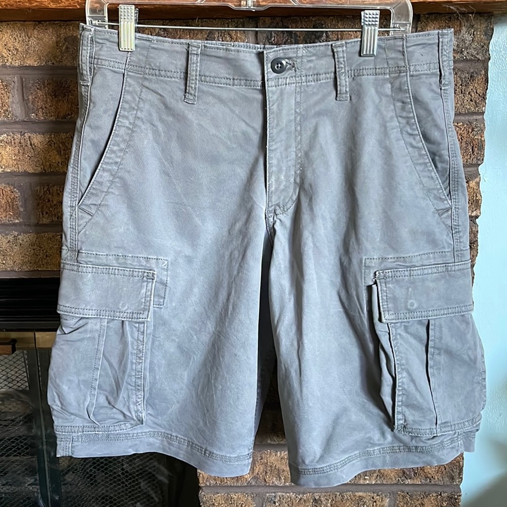 Gap gray cargo shorts